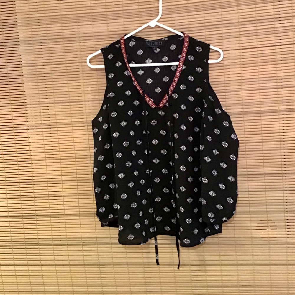 SWEET WANDERER cold shoulder blouse - Picture 3 of 8